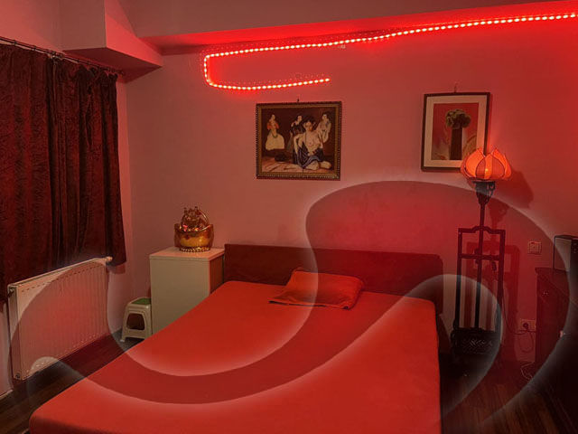 Asia Girls: Bild Asia Studio Glckliche Quelle in Wien