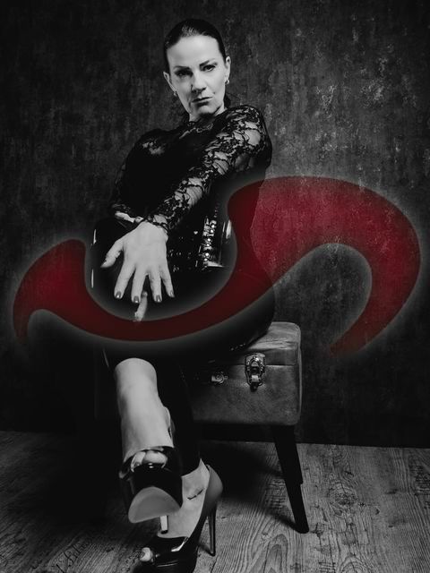 Domina | BDSM: Bild Mistress Maxim in Wals/Salzburg