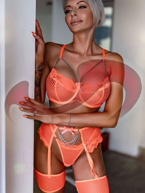 Girls | Models | Callgirls: Bild Raven in Bruck an der Mur