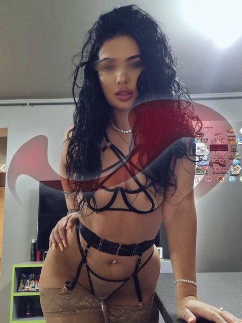 Girls | Models | Callgirls: Bild Ella in Braunau