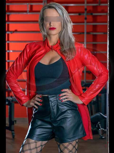 Domina | BDSM: Bild Lady Kathrin in Leonding