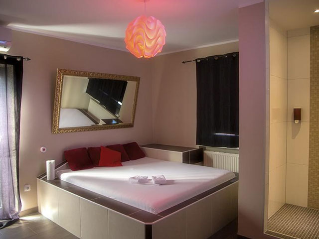 Laufhaus | Laufh�user: Bild Laufhaus & Nightclub - HERZL BAR in Leonding