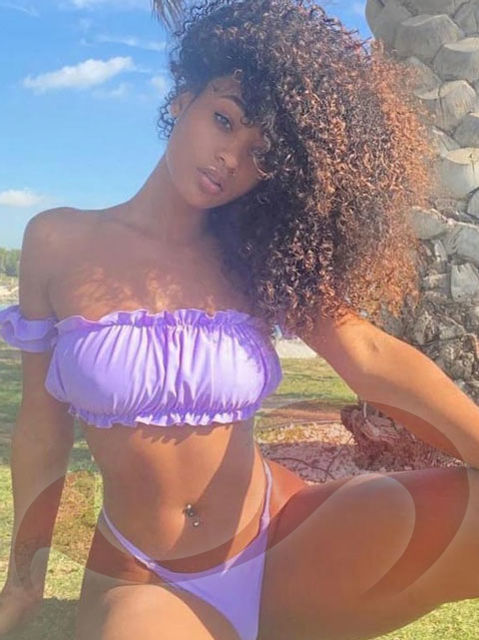 Tamara in Oberösterreich / Pasching , Kremstal Bundesstraße 5