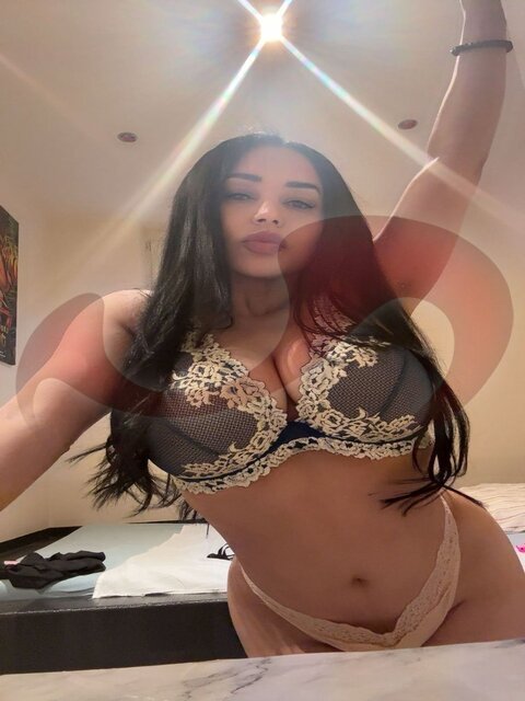 - Girls | Models | Callgirls: Laura in Niederösterreich / Theresienfeld , Lichtenwörther Straße 2